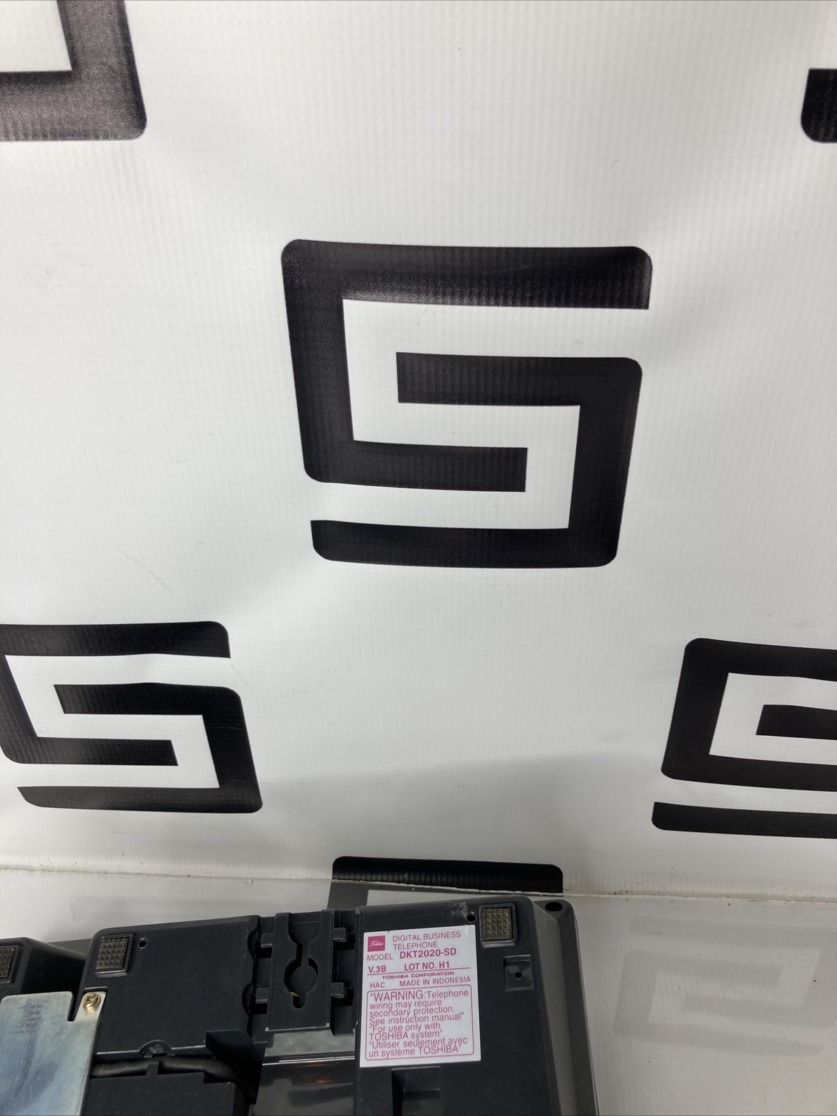 Used Toshiba DKT2020-SD Digital Business Telephone with DADM2020