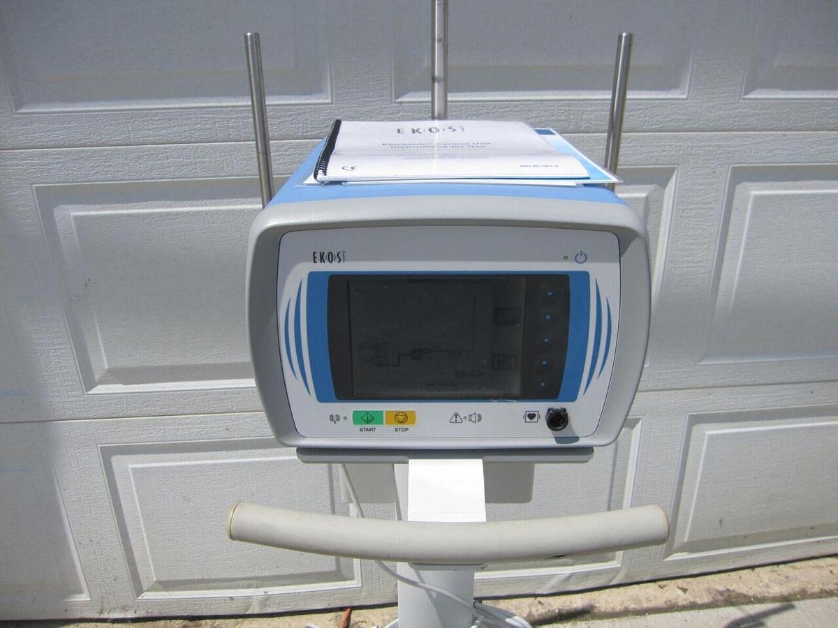 Used EKOS  EkoSonic Control Unit W/Power Cic Module Cart  Batteries