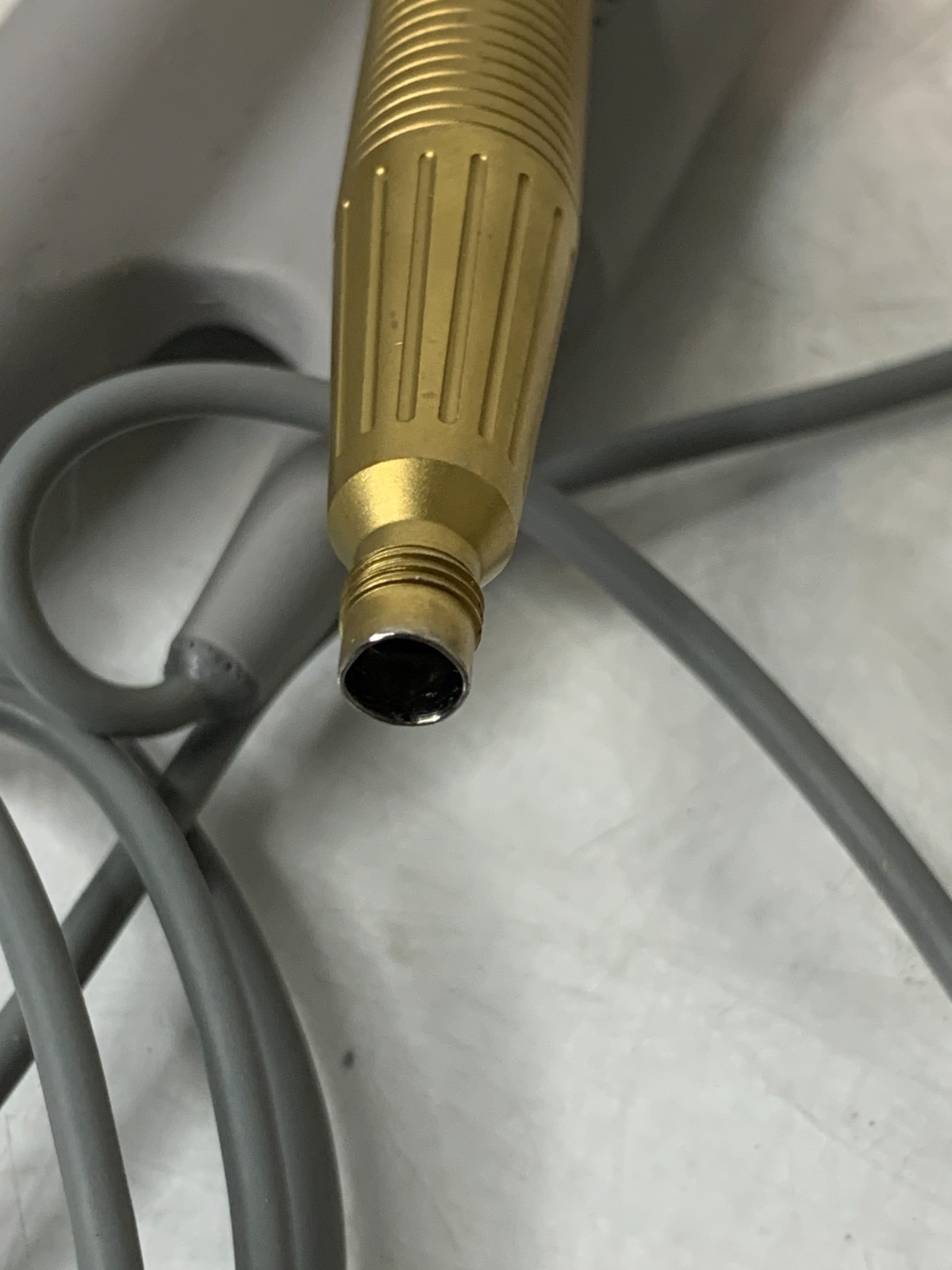 Used Alcon 8065-M002-01 Handpiece Phaco Phacoemulsifier Gold Reverse Threaded Tip