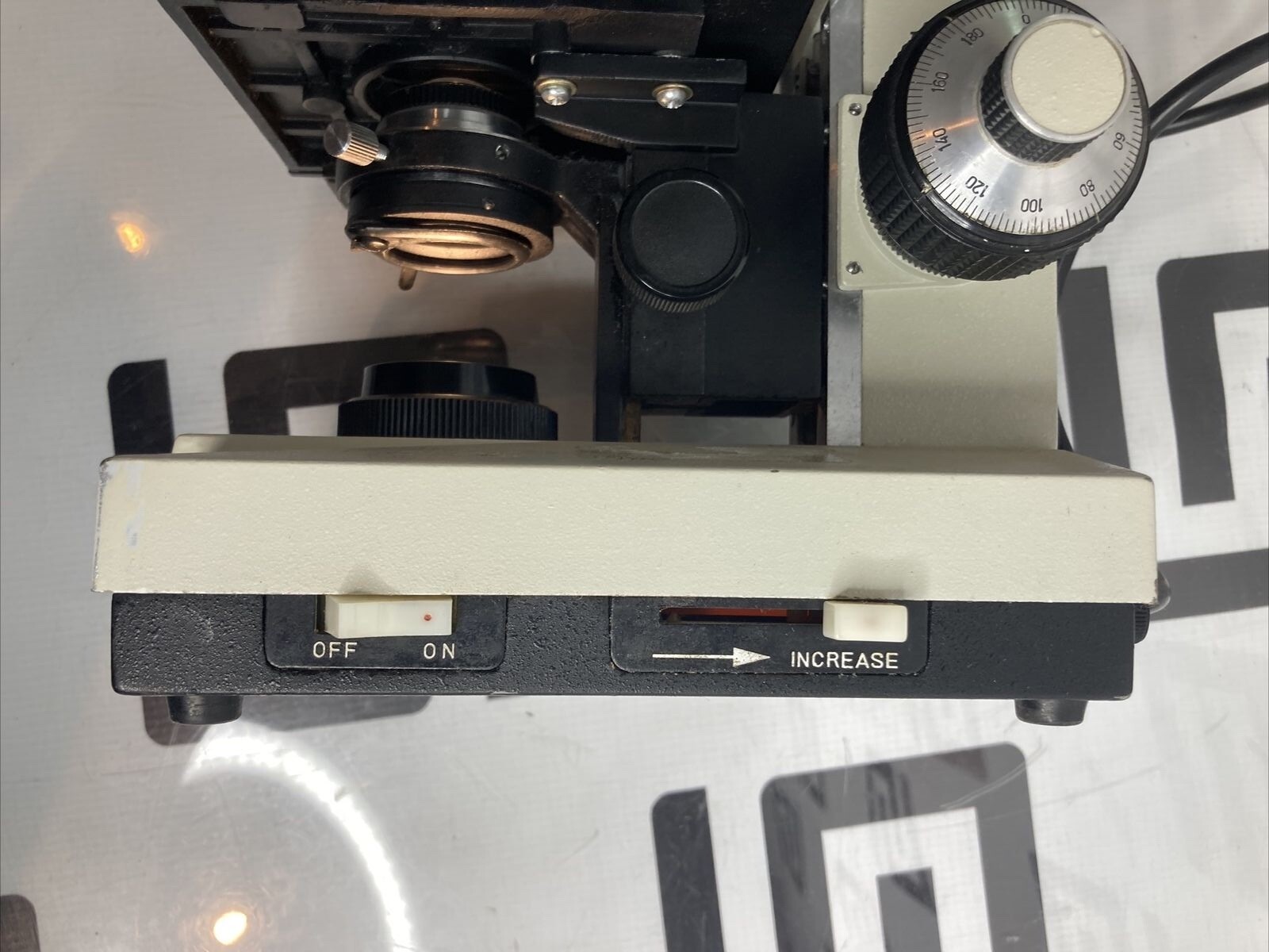 Used Wesco BIO VU 2300 Microscope 3 Objectives Binocular