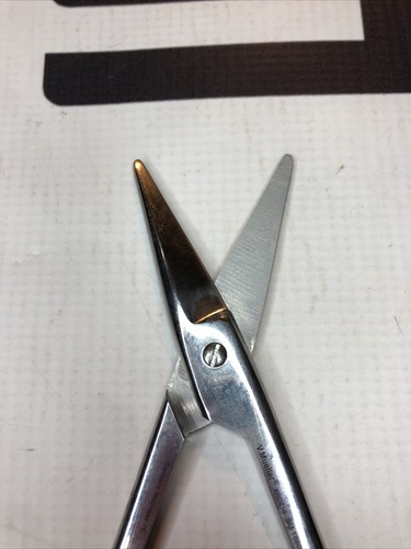 Used V. Mueller XRDZ10 SU1860 Scissors 30 Day Warranty SU 1860
