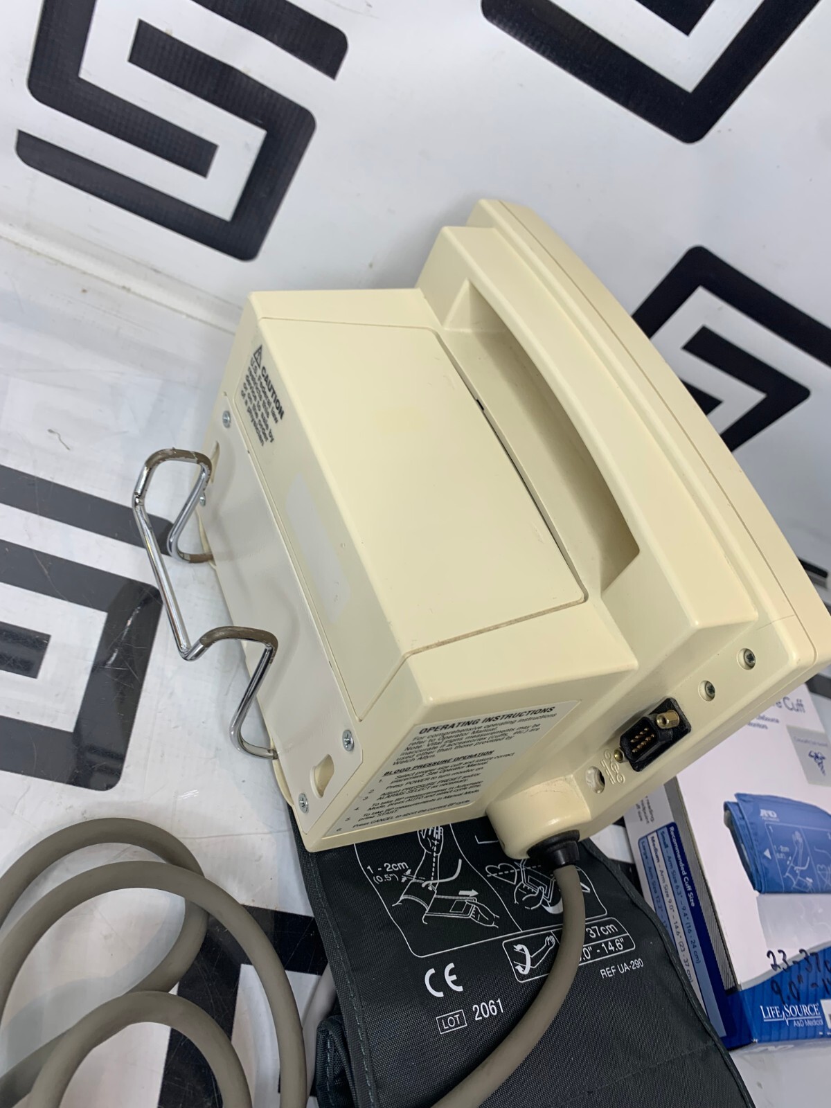 Used NEW BATTERY WELCH ALLYN 52000 SERIES VITAL SIGNS MONITOR NIBP BP TUBE SpO2 5200