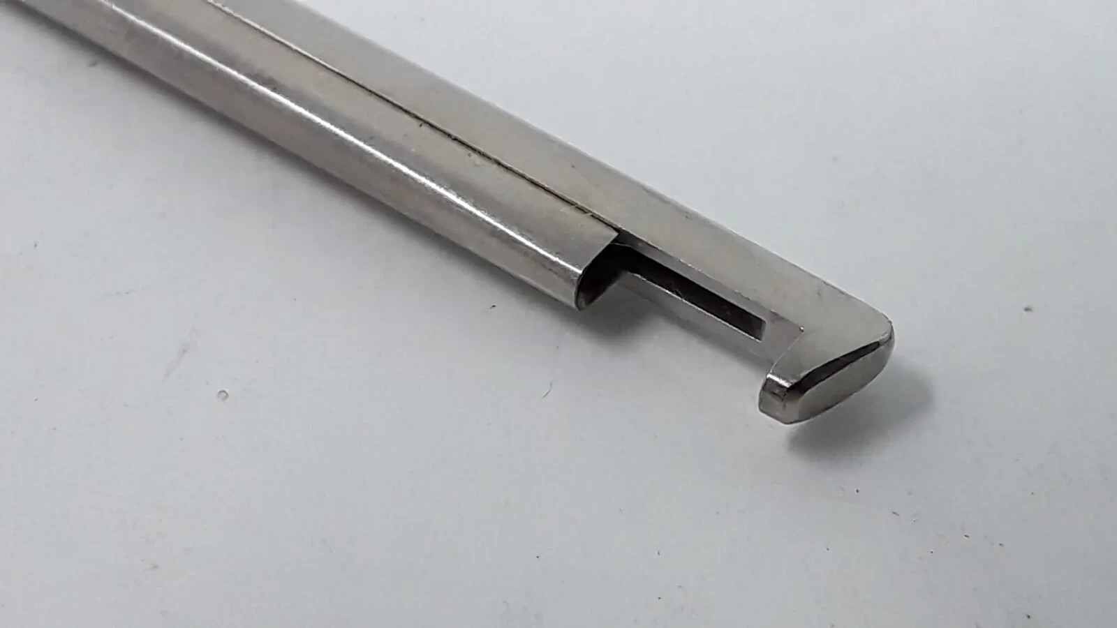 Used V. Mueller Rhoton Punch Kerrison Rongeur 2mm 90° Downbiting NL3785-169 3785-169