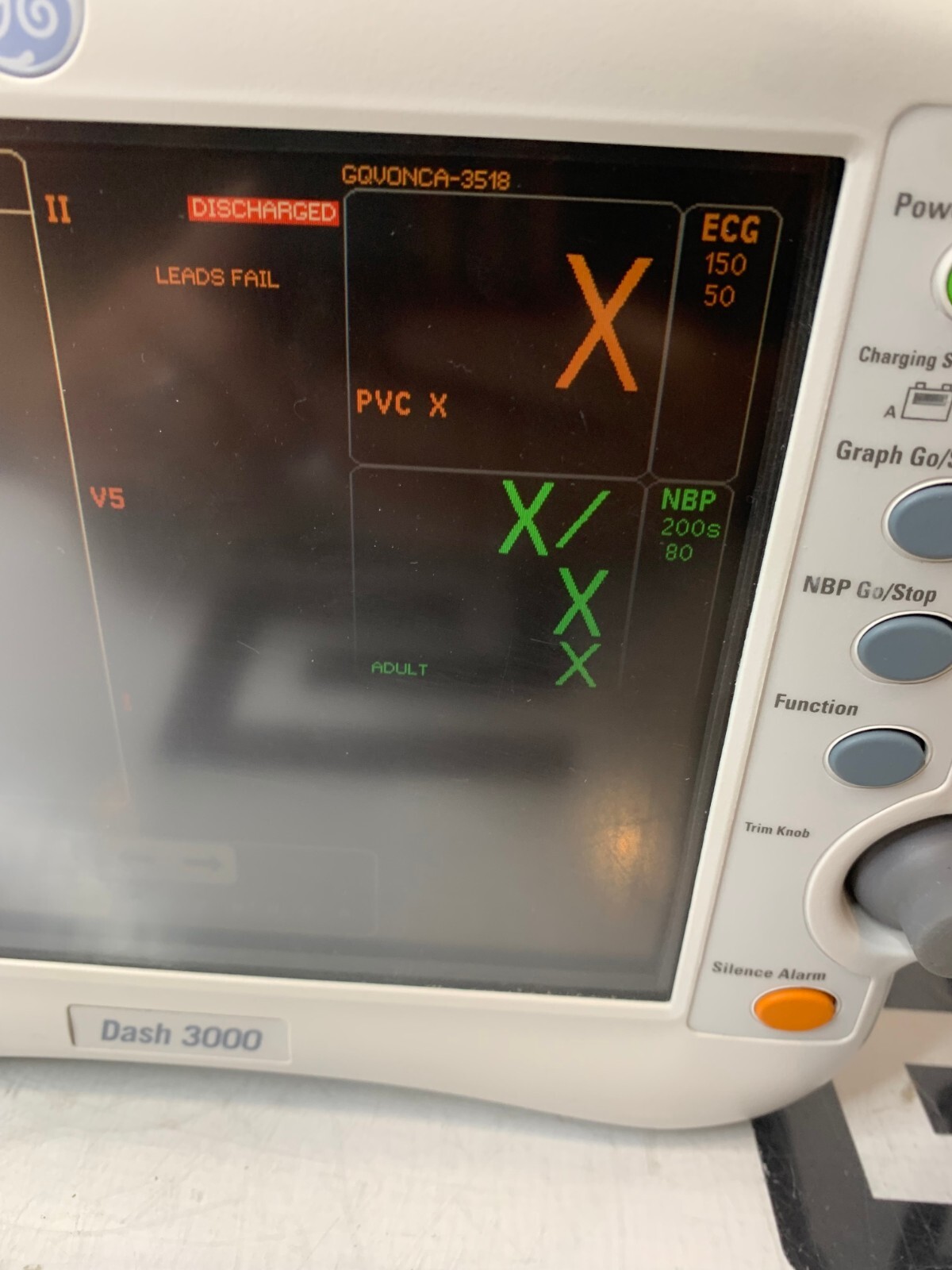 Used GE Dash 3000 Patient Monitor ECG SPo2 NIBP Co2 Temp PARTS