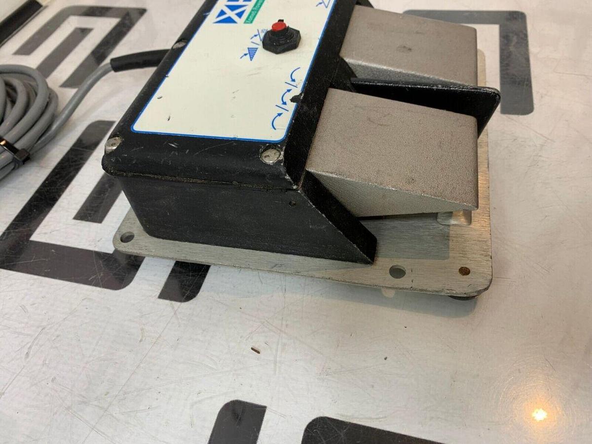 Used XOMED Medtronic 195400 XPS Footswitch Double Multifunction Foot Switch Pedal