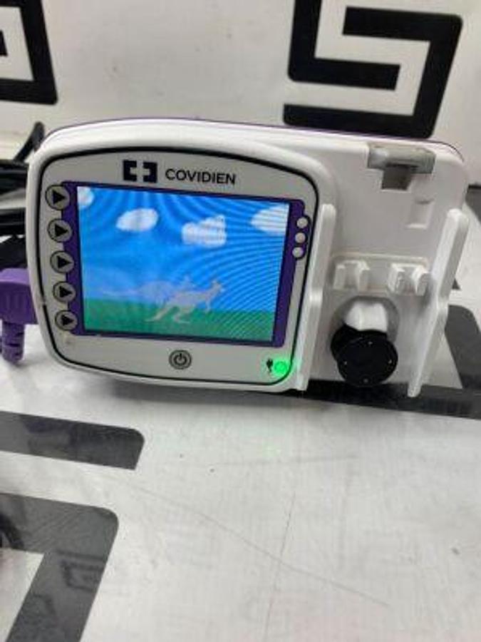 Used COVIDIEN KANGAROO 2018  Connect Enteral Feeding Pump 384492 W/ Power Supply Charger AC Adaptor & Pole Clamp