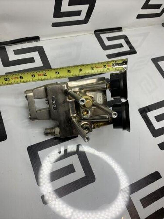 Used Anesthesia Regulator N2O Oxide N Block