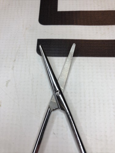 Used V. Mueller I17XRD MO 1600-S Scissors 30 Day Warranty MO1600 MO1600-S