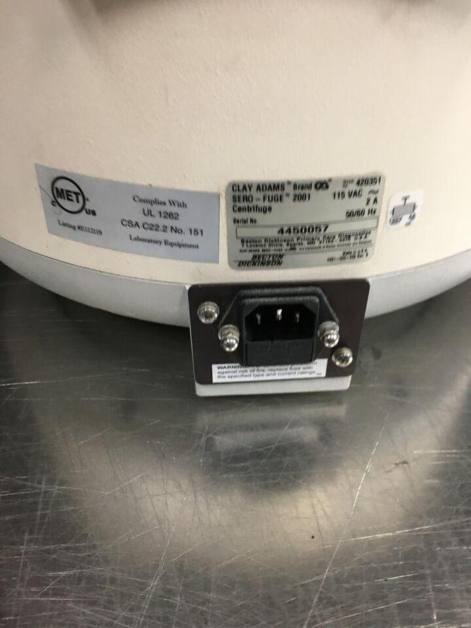 Used CLAY ADAMS Sero-Fuge 2001