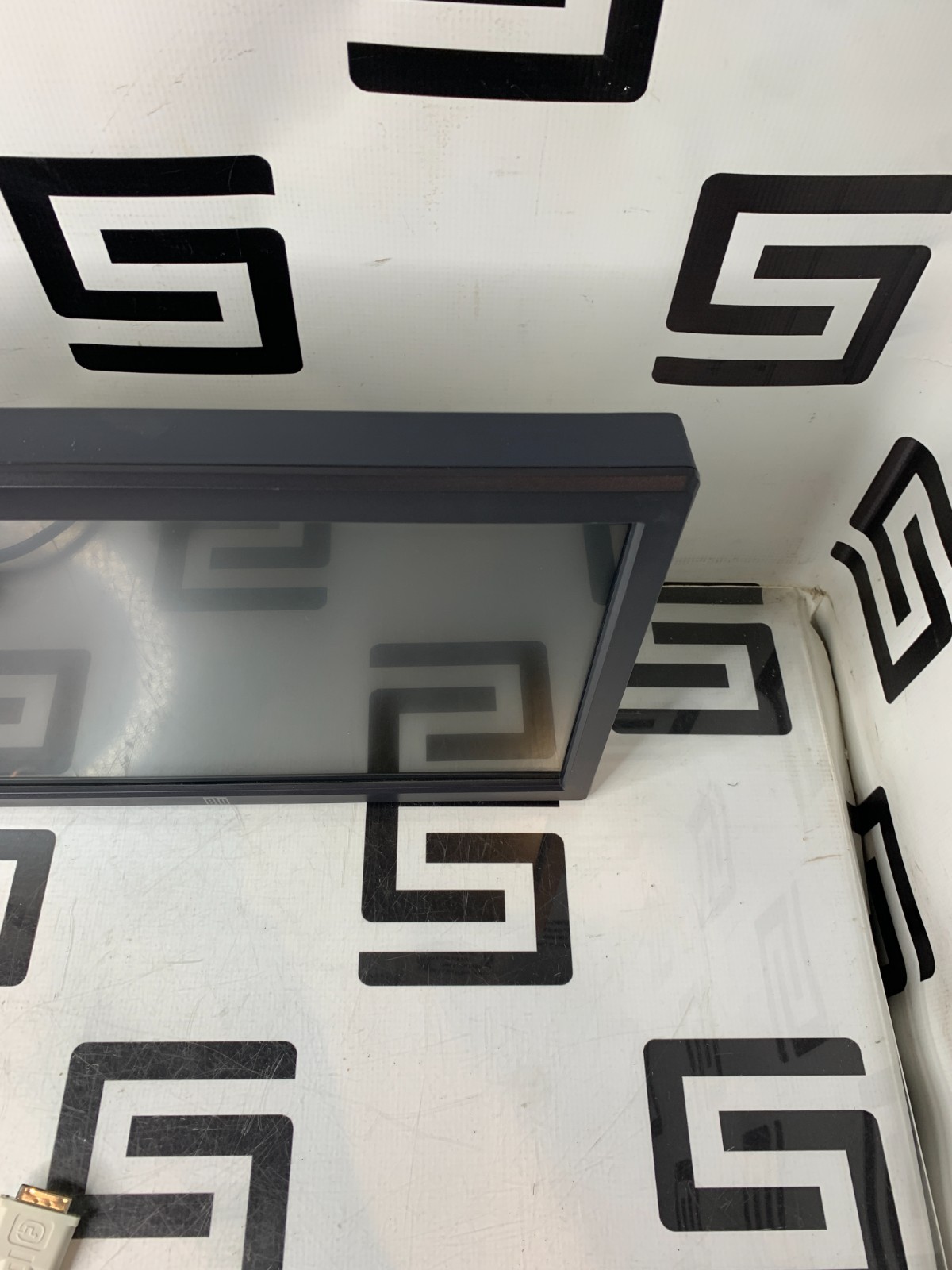 Used ELO ET1900L-8CWA-1-GY-G E619279 19" Touchscreen Monitor LCD DVI Touch Screen