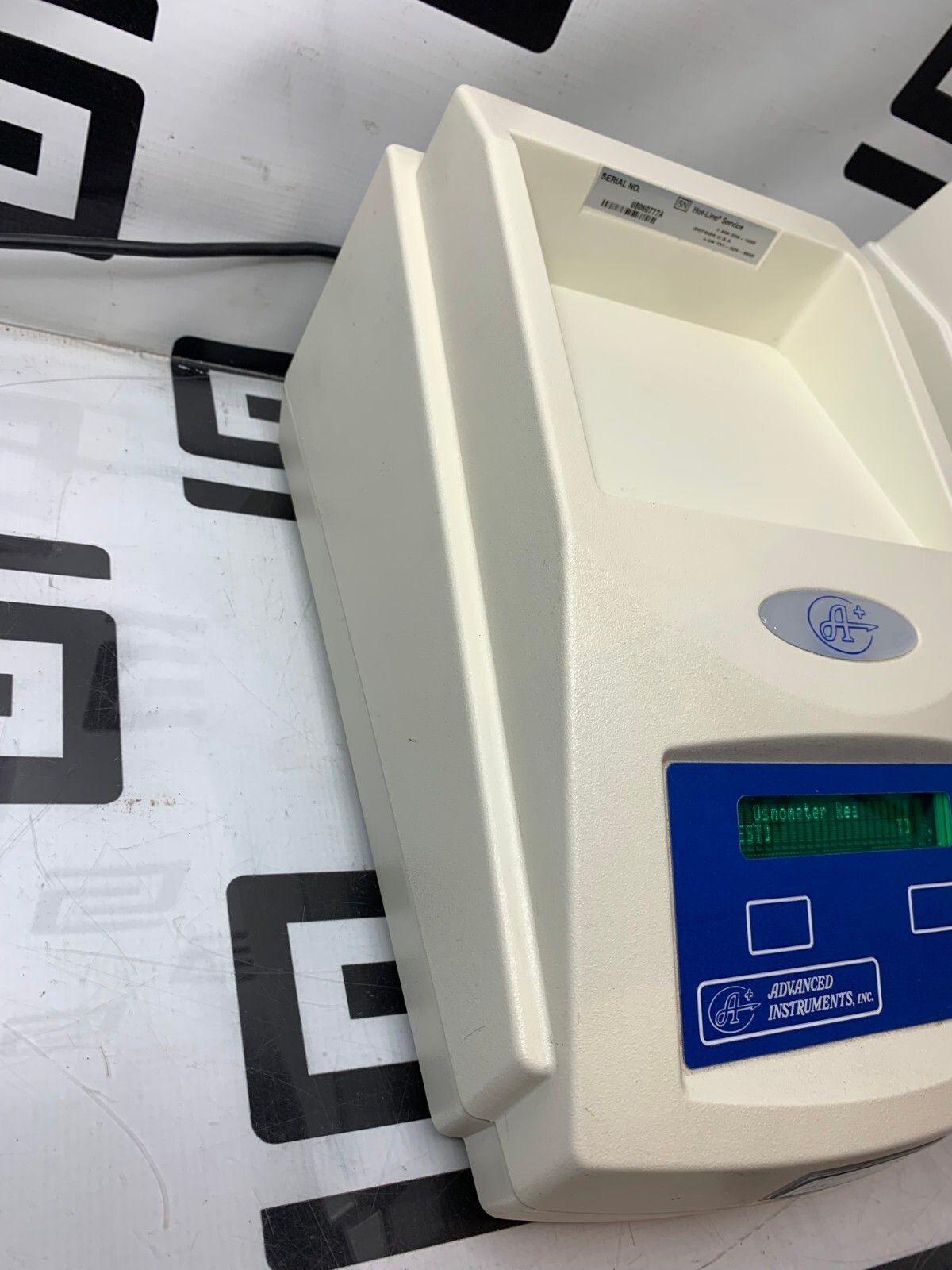 Used Advanced Instruments Model 3320 Osmometer Single Sample Micro-Osmometer A+