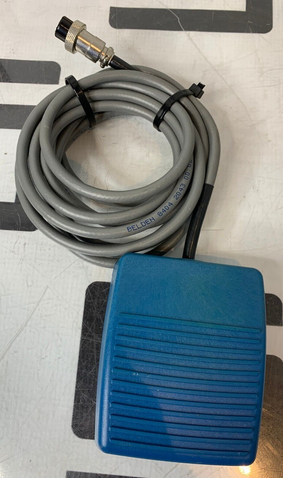 Used Linemaster Aquiline 971-SWNOM Footswitch Foot Pedal Switch Bipolar CHECK PLUG