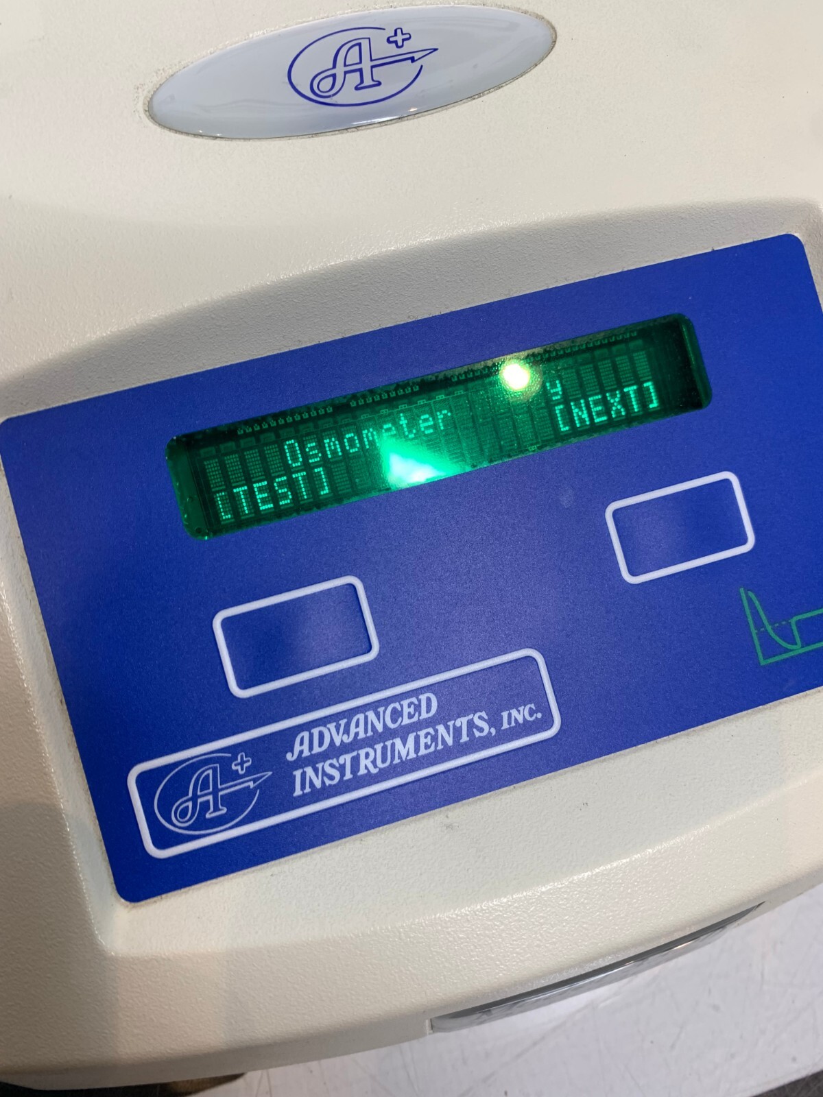 Used Advanced Instruments Model 3320 Osmometer Single Sample Micro-Osmometer A+