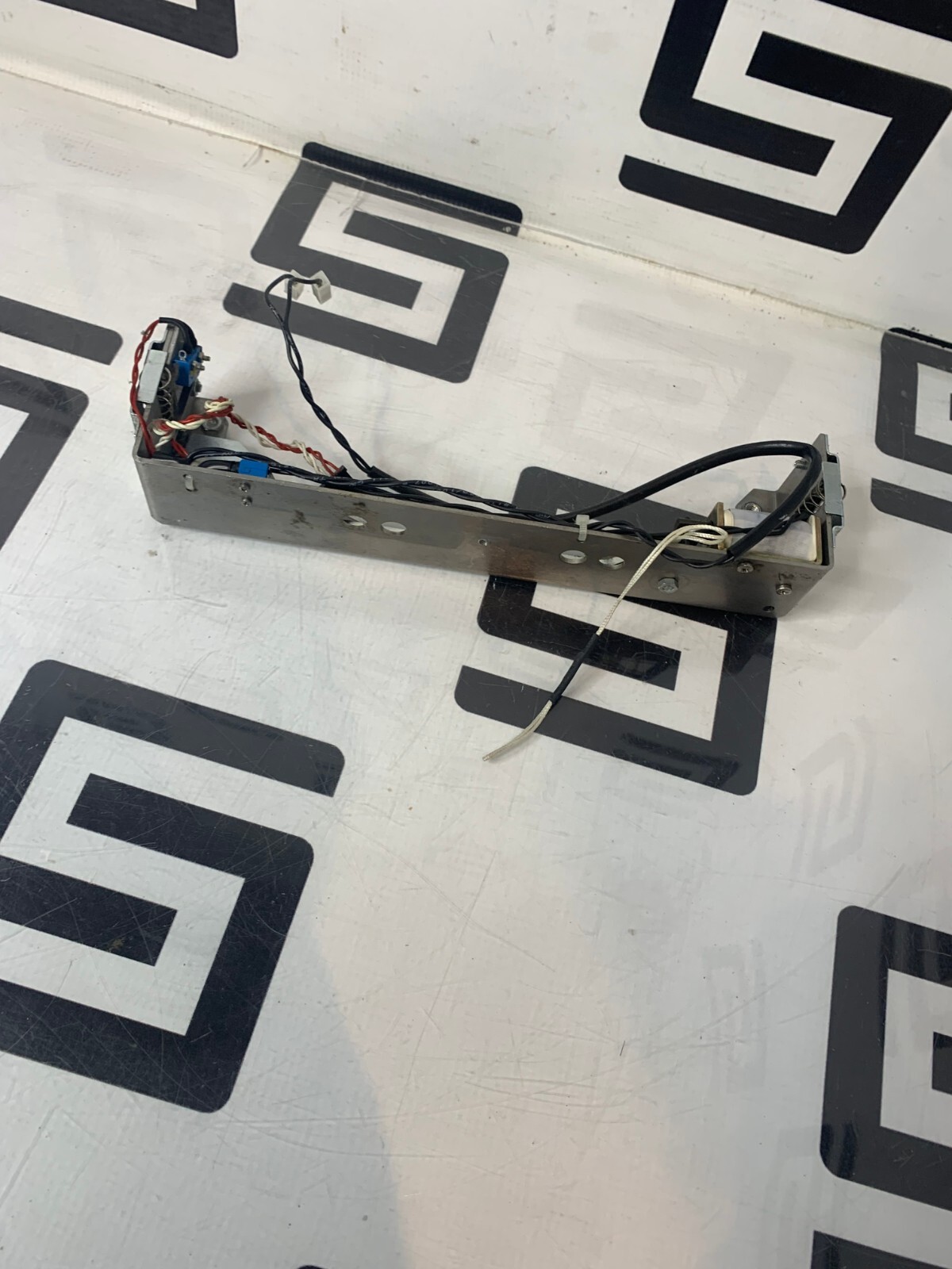 Used Eppendorf 5417R Lid Door Latch Locking Assembly Lock 5417 R  30 Day Warranty