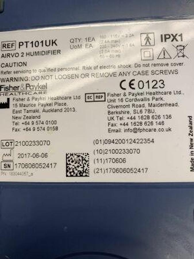 Used FISHER & PAYKEL AIRVO 2 MYAIRVO 2 HUMIDIFIER PT101UK Humidifier NASAL FLOW Humidifier / Heater W/ Mobile Stand Cart O2 Regulator