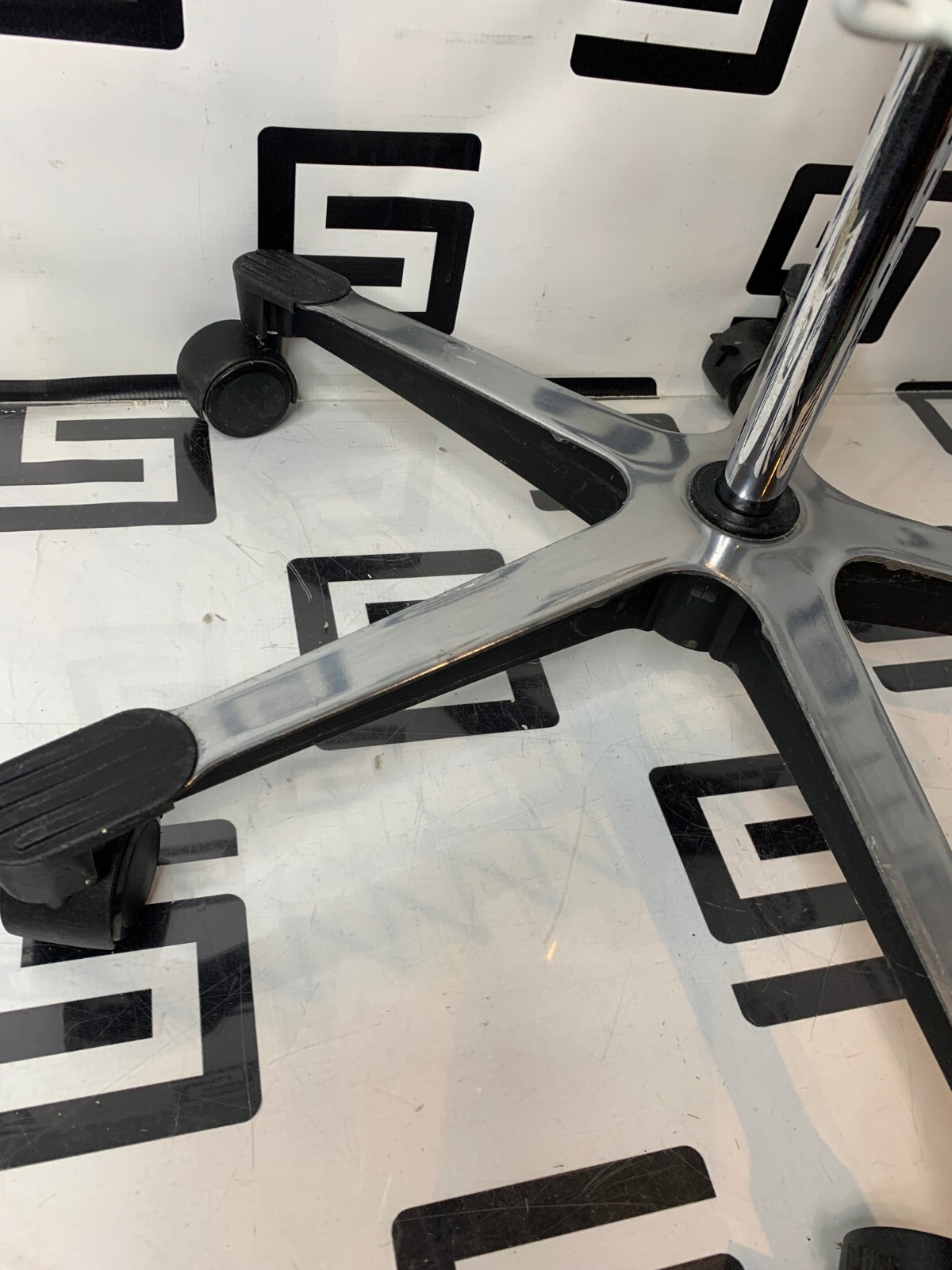 Used Verathon Glidescope Monitor Mobile Stand Cart Portable Saturn GVL Cobalt AVL