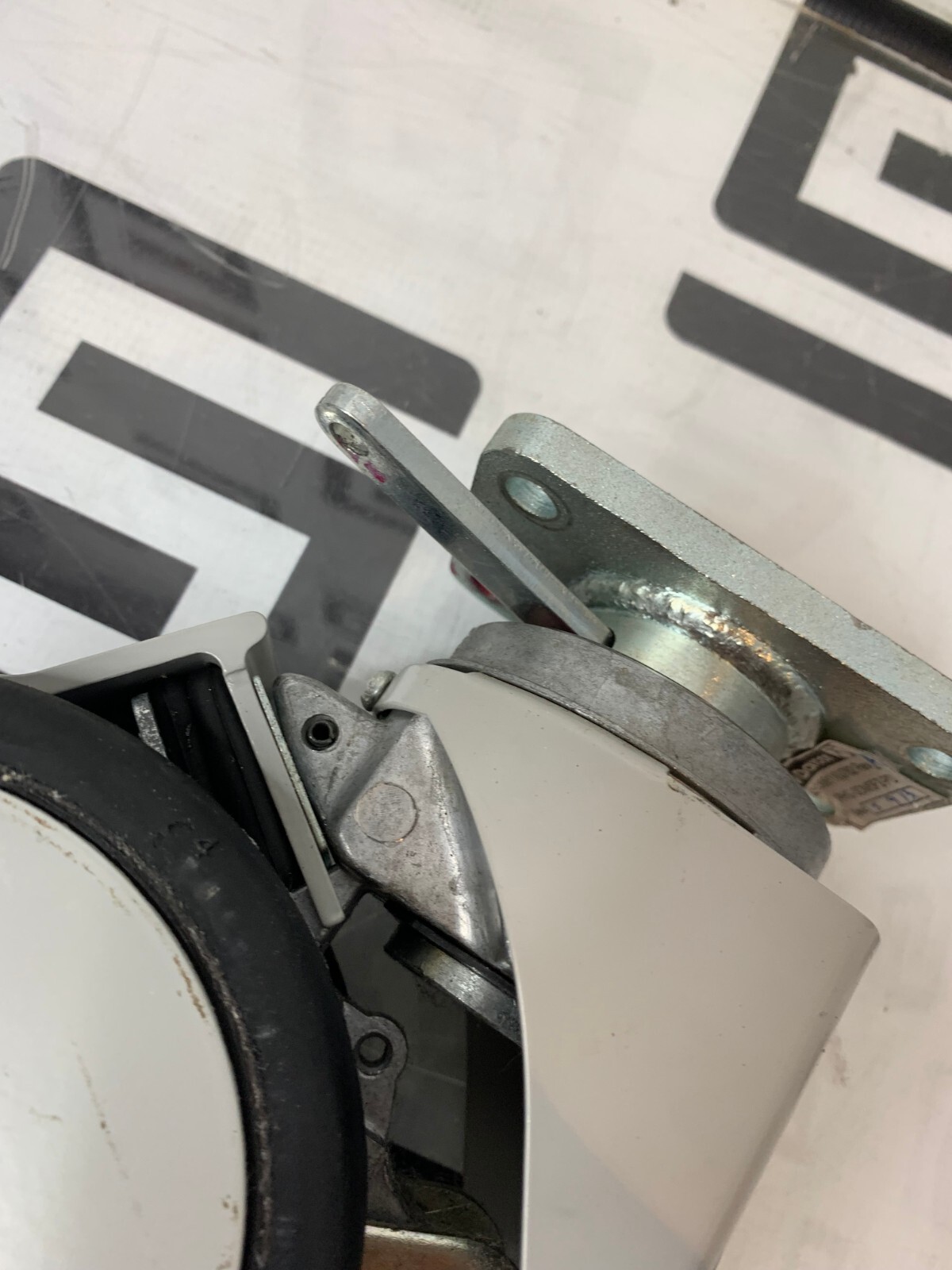 Used PHILIPS IU22 IE33 453561163762 5" REAR WHEEL SH ABS SWIVEL LOCK CASTER W/O BRAKE