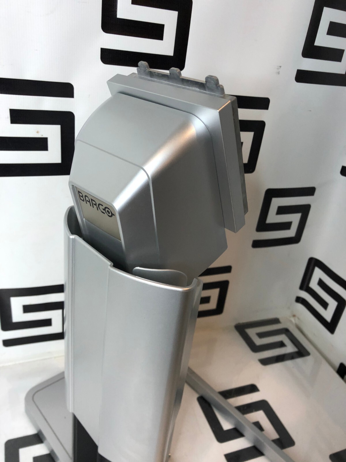 Used Barco MDCC-6130 Display K9302060A Pedestal Stand Monitor Coronis Fusion 6MP 30"