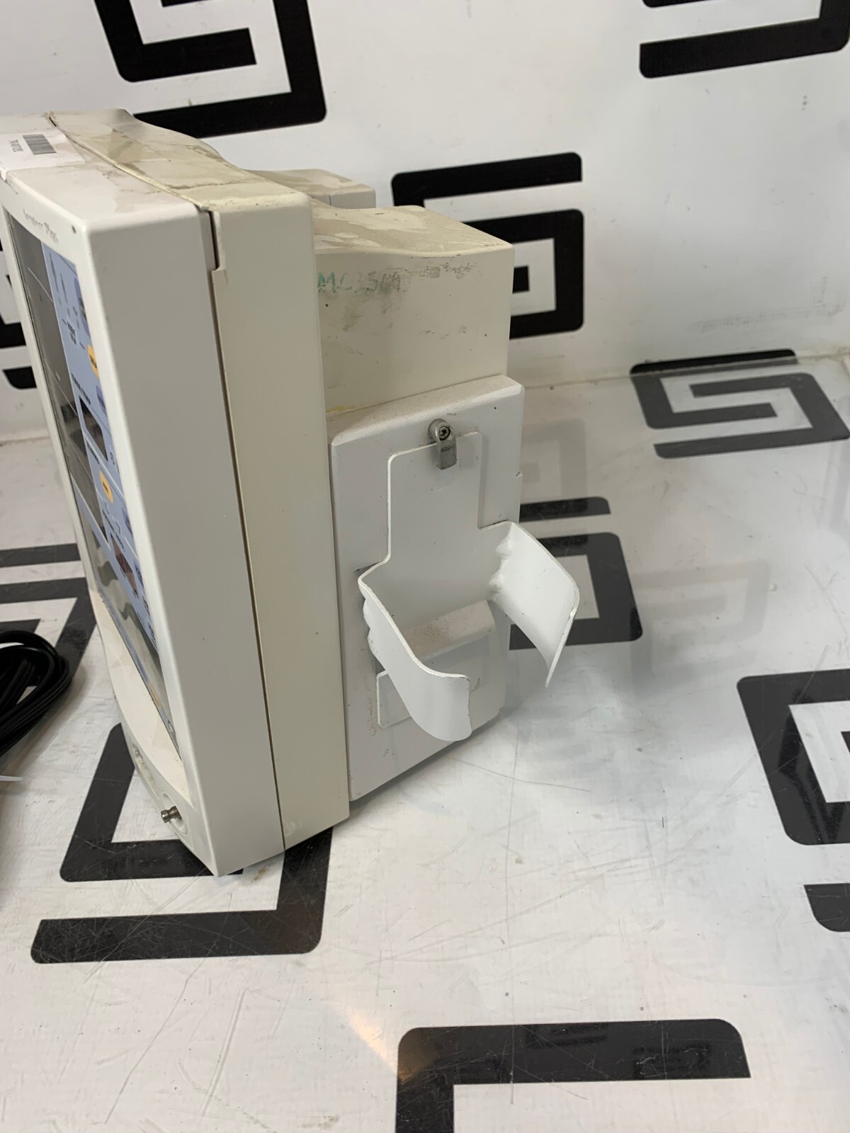 Used Mindray Datascope Accutorr Plus Patient Bedside Vitals Monitor NIBP SPO2 Battery