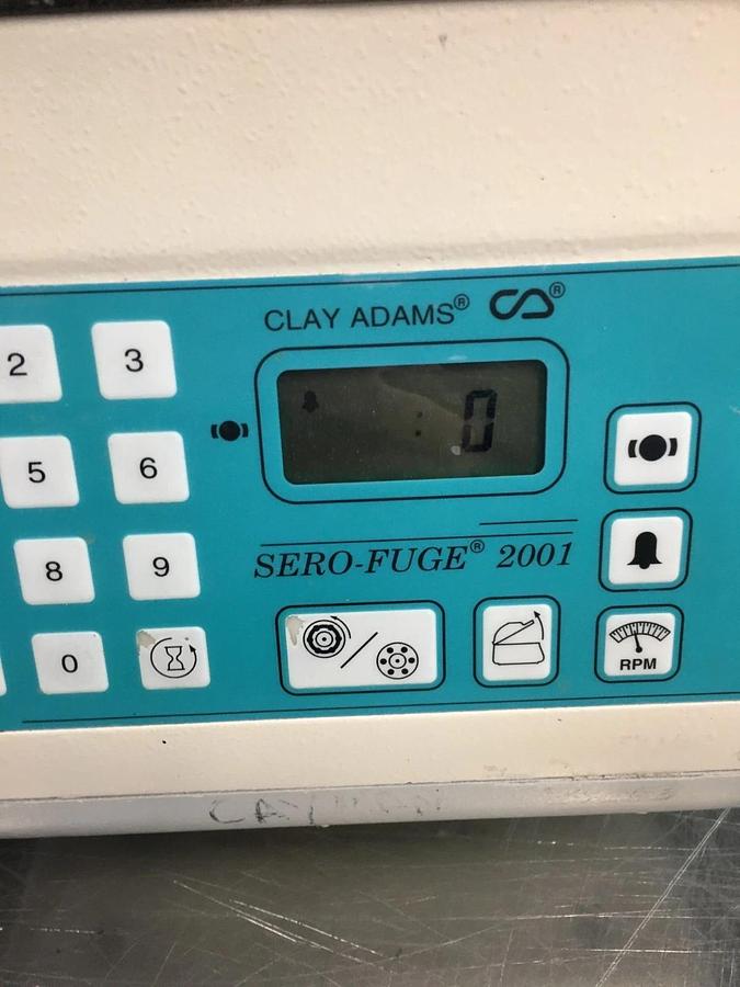 Used Clay Adams Sero-Fuge 2001 Centrifuge Benchtop w/ Rotor & Manual 420351