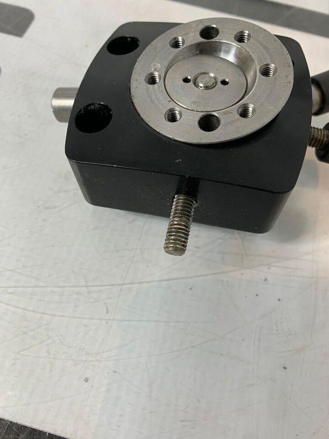 Used Fixture Orienting Orientation Head Specimen Clamp