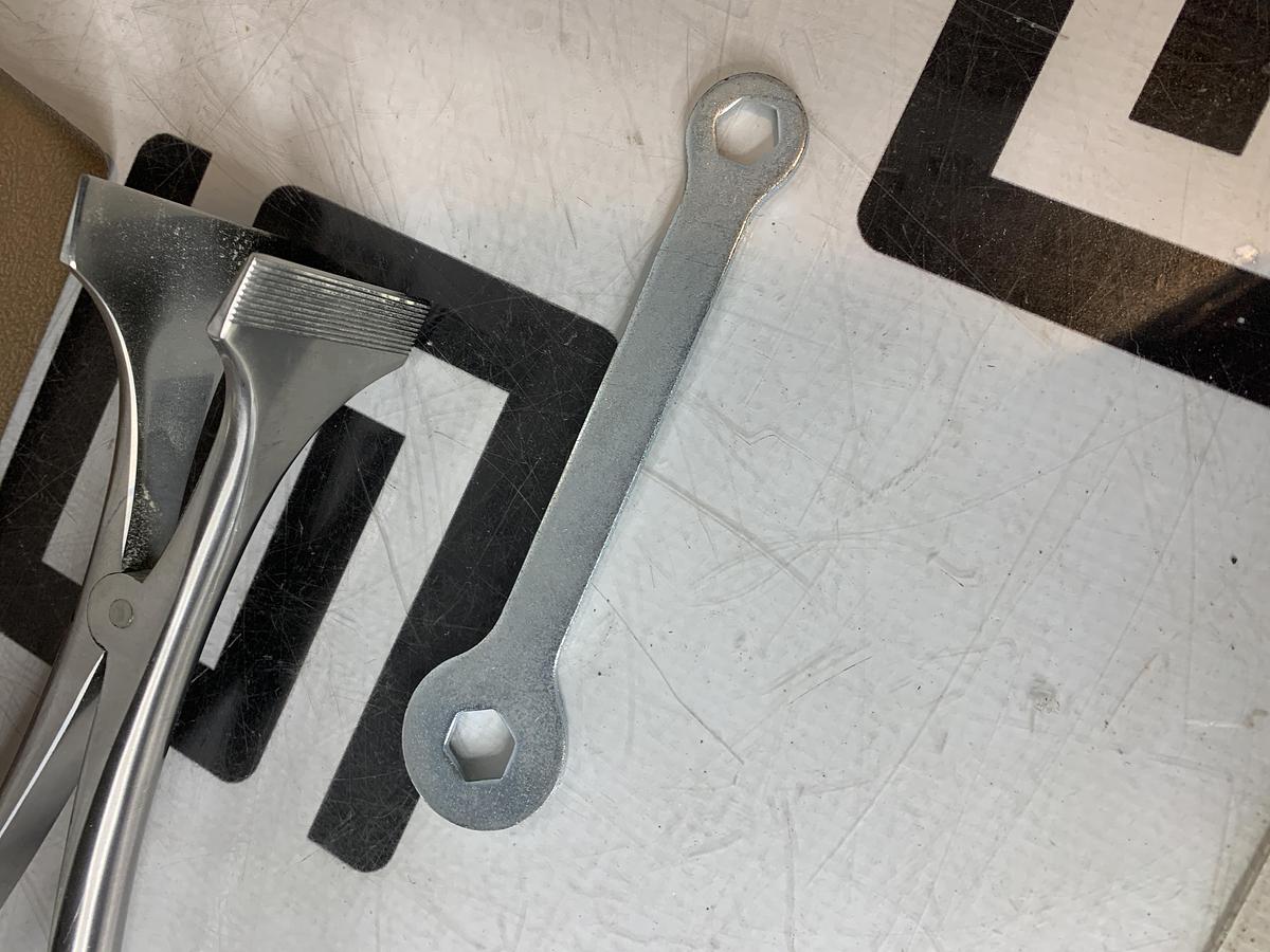 Used Martin Medical Cast Cutter Saw Model 4183-106 / 107 Case Spreader & Blades