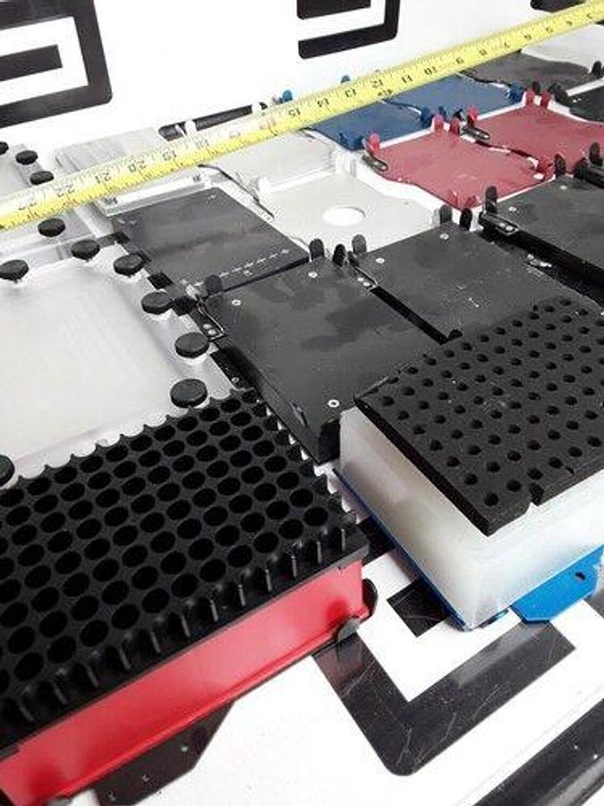 Used ZYMARK AFFYMETRIX Genechip Array Station