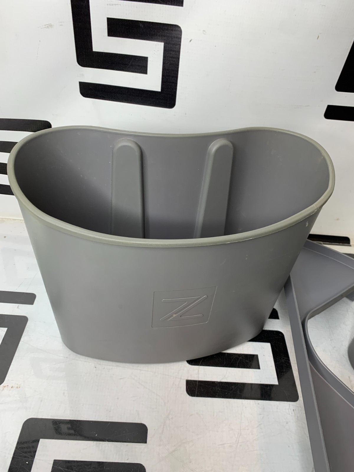 Used ZONARE Z.ONE SMART CART Diagnostic Ultrasound System 33575-00 Holder Baskets