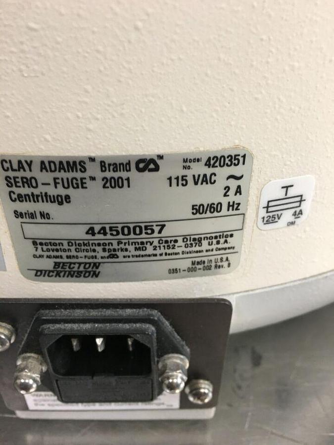 Used CLAY ADAMS Sero-Fuge 2001