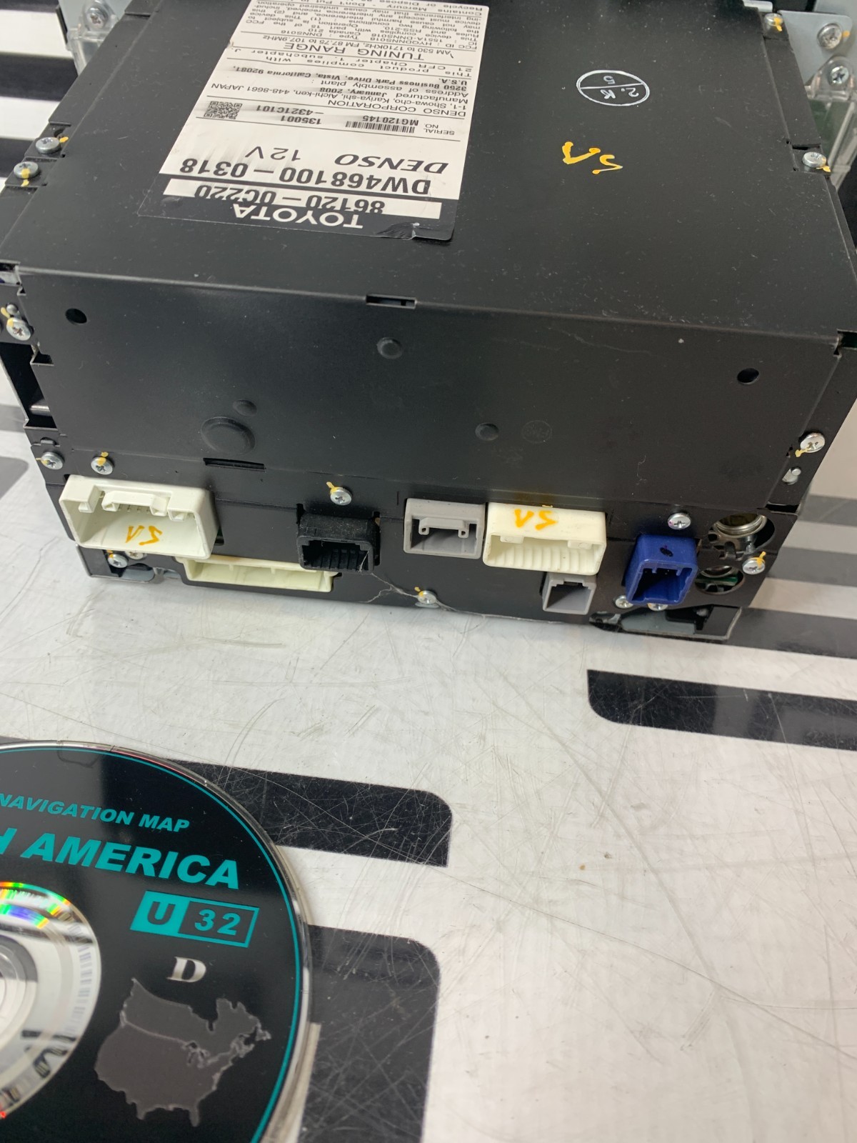 Used 2007-2009 Toyota Tundra Sequoia GPS Receiver OEM 86120-0C220 DW468100-0318 & DVD