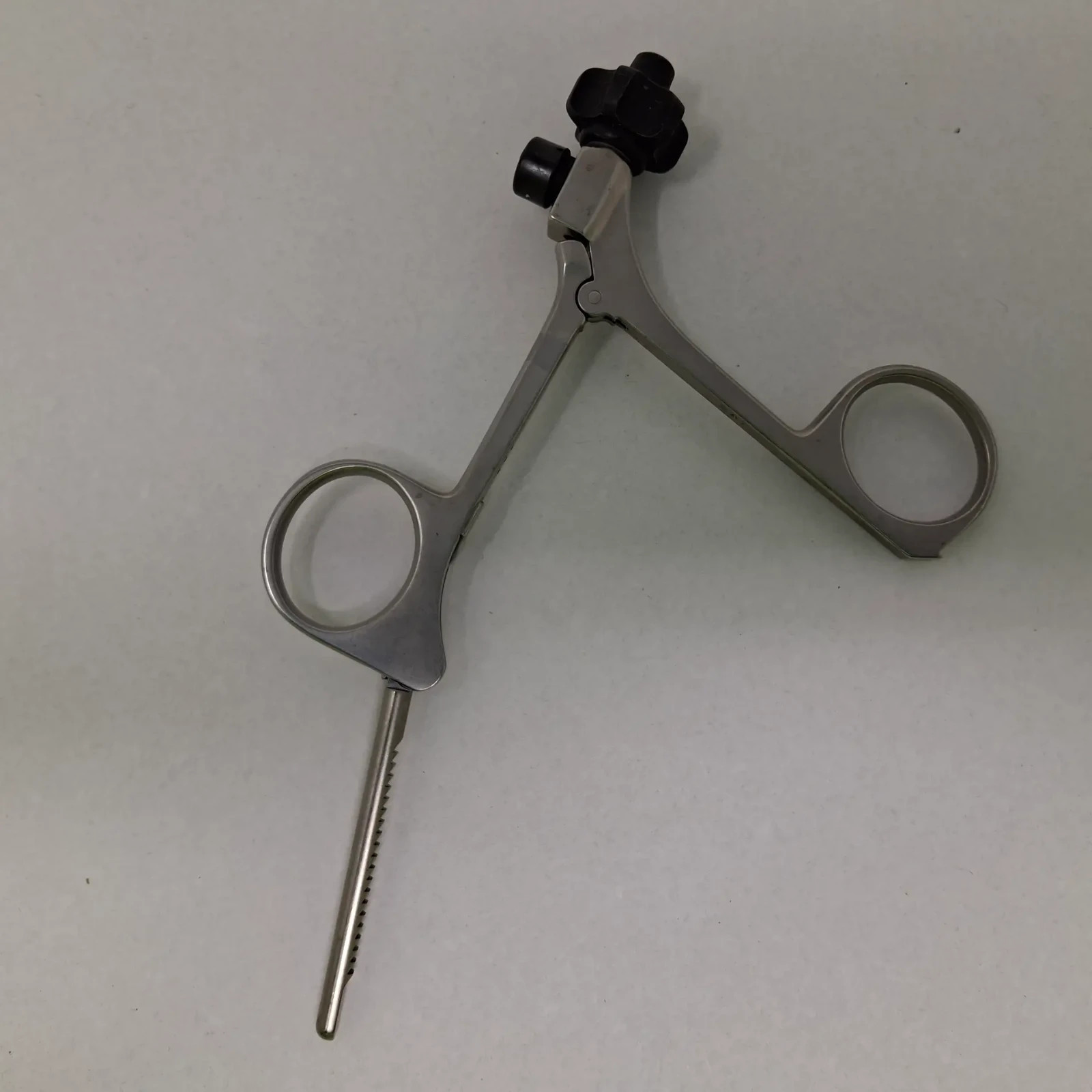 Used Karl Storz 33132 Clickline Metal Handle With Manhes Swing-Away Ratchet