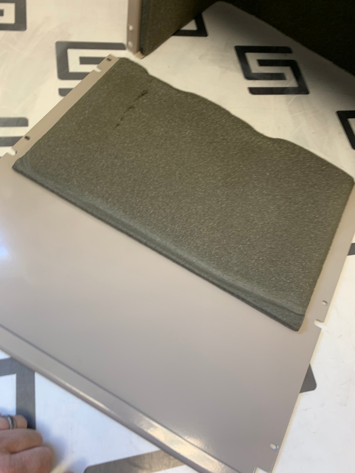 Used NICE Midmark 119 Ritter Evolution 75 Exam Table 029-0354-01 Motor Cover Assembly