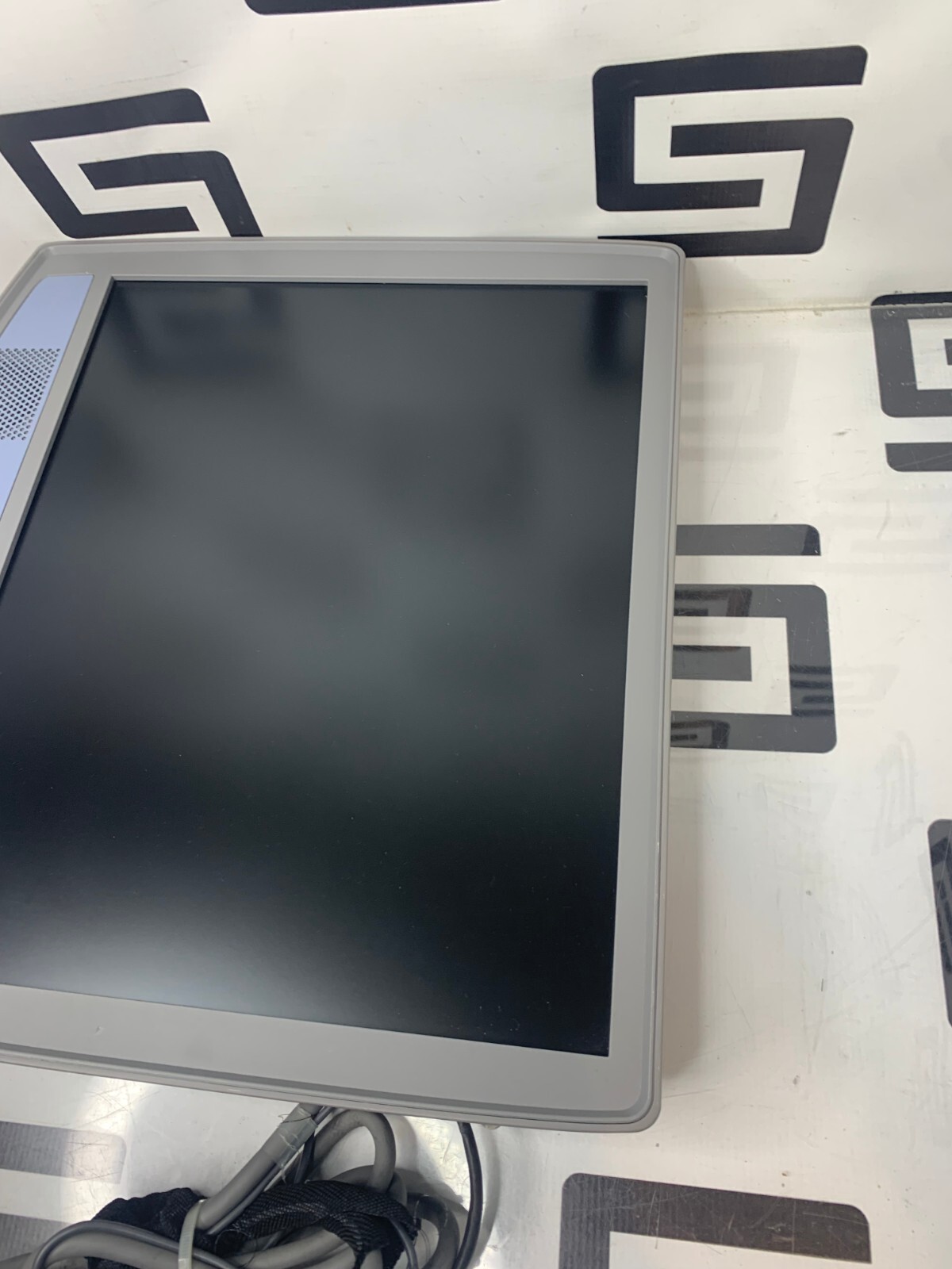 Used Zonare Z.One 19" FPM1028 Monitor Ultra Flatscreen LCD 30 Day Warranty