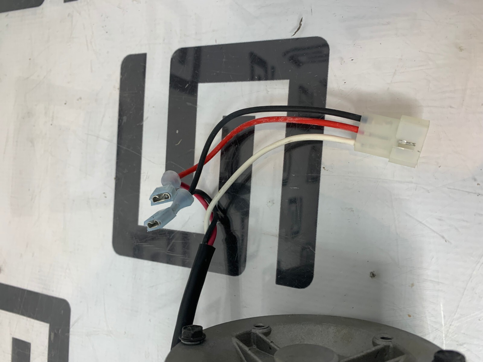 Used Emerson K37XYC223700 Stryker 3000-200-213 Electric Bed Motor T170695 WARRANTY A