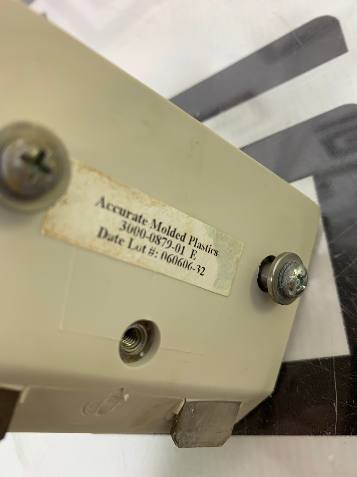 Used PHILIPS IU22 IE33 3000-0879-01 E LEFT HOLDER CUP  PROBE TRANSDUCER LH L INSERT