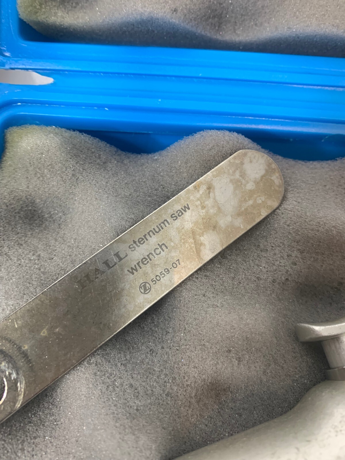 Used Hall 5059-05 Sternum Saw Surgical Handpiece w/ Case & 5059-07 Wrench WARRANTY