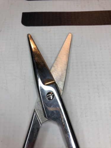 Used V. Mueller XRDZ10 SU 1860 Scissors 30 Day Warranty SU1860