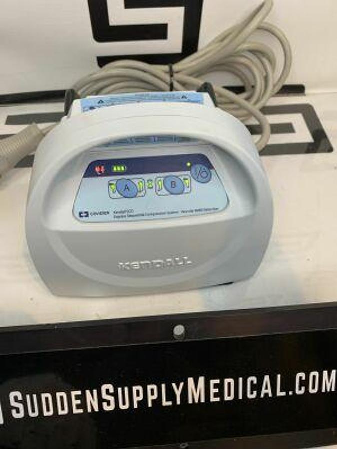 Used COVIDIEN Kendall SCD Express Sequential Compression System Device No Battery Battery Vascular Refill Detection