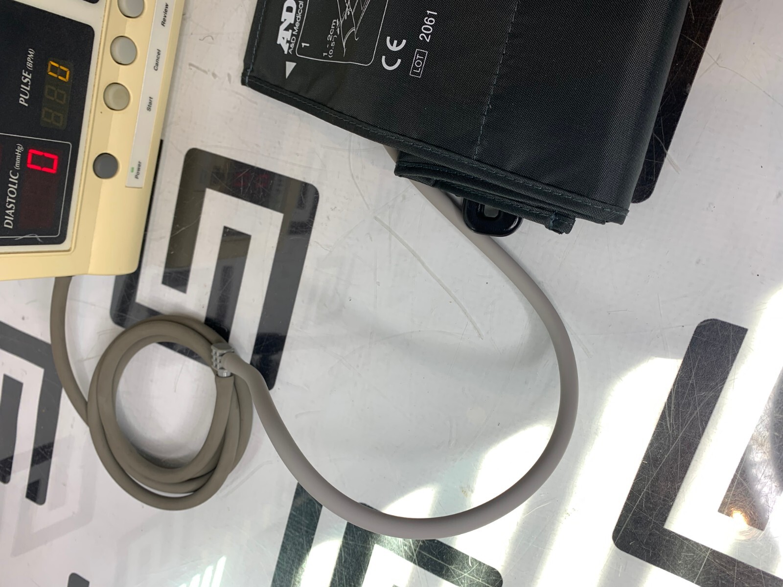 Used NEW BATTERY WELCH ALLYN 52000 SERIES VITAL SIGNS MONITOR NIBP BP TUBE SpO2 5200