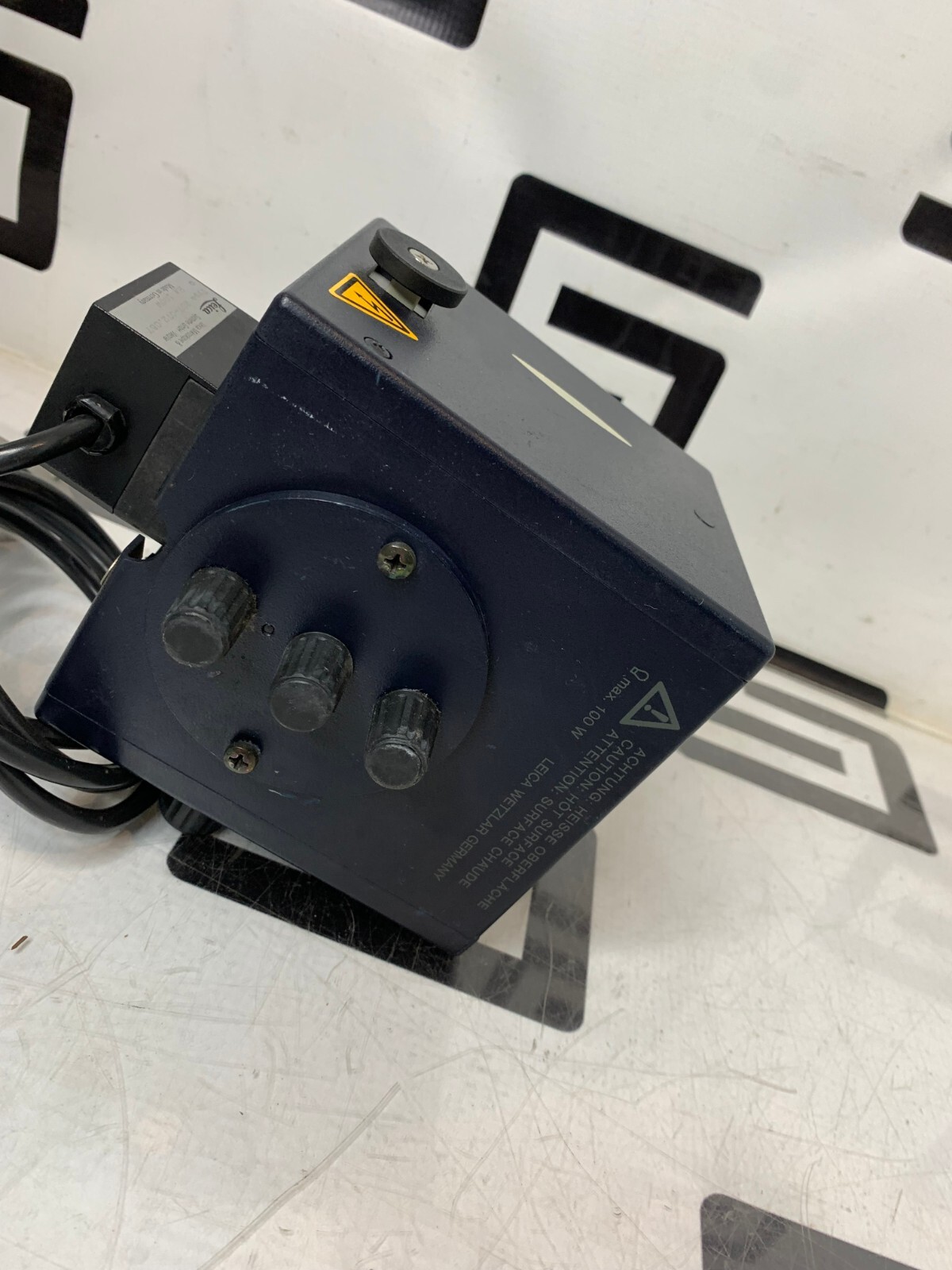 Used Leica Microscope Fluorescent Bulb Holder 7Pin Connector 100W HG Type 307-072.057