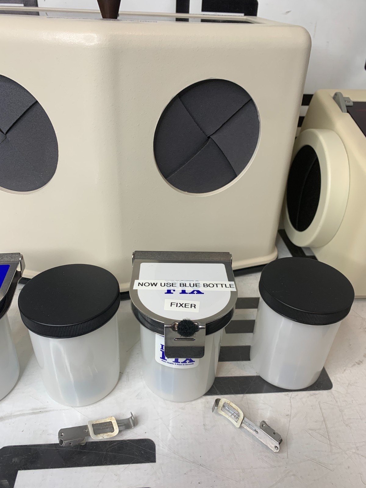 Used Microcopy Insta-Veloper Portable Darkroom Insta-Neg Insta-Fix Starter Kit TESTED