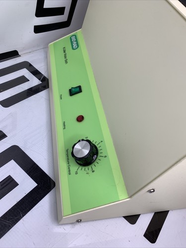 Used Bio-Rad W1106-BIO 6 Liter Heated 100 Water Bath Variable Temperature Litre Heat