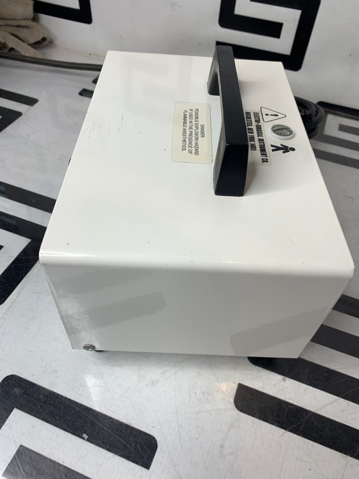 Used Cuda I-150 Light Source Fiber Optic Halogen Illuminator Quartz ESI 150W Tested