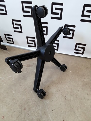 Used Welch Allyn Rolling Mobile Stand Exam Light Cart 48650 FOR 48830 Lite Box