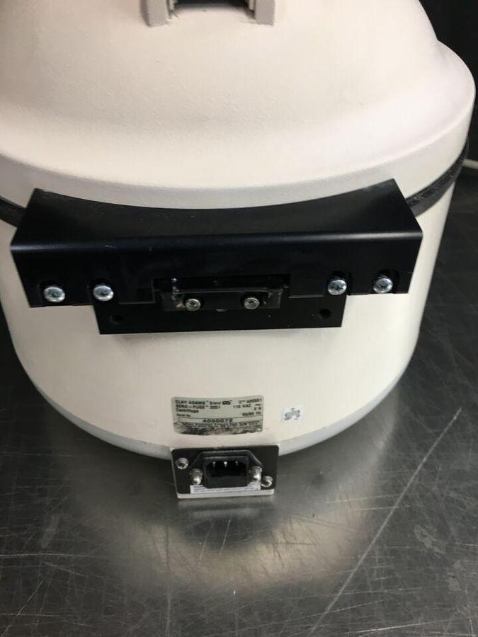 Used CLAY ADAMS Sero-Fuge 2001