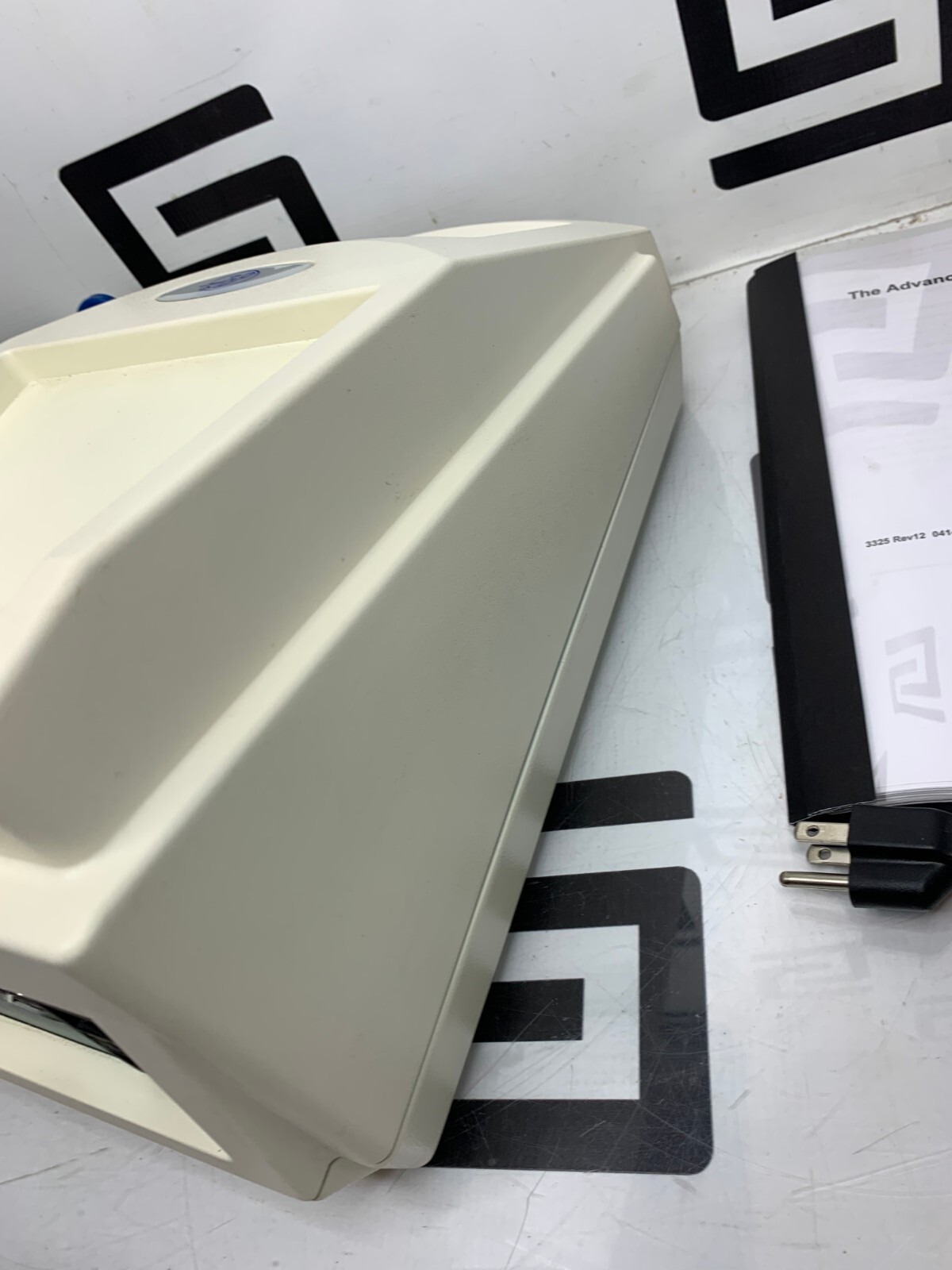 Used Advanced Instruments Model 3320 Osmometer Single Sample Micro-Osmometer A+