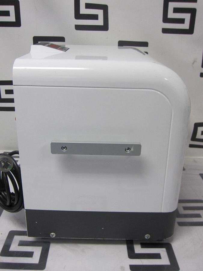 Used Ekom DK50 DS SMART Medical Artificial Ventilation Air 2 Liter 1479 hrs W/ STAND