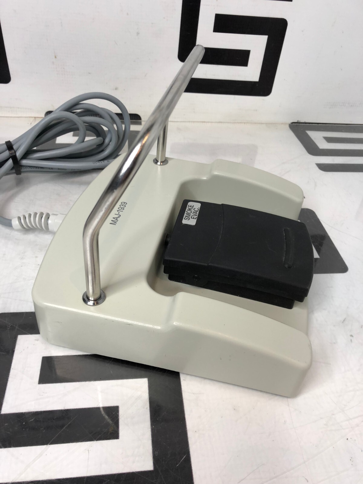 Used Olympus MAJ-1939 Smoke Evacuator Footswitch REF 33.1.57.9.46 Foot Pedal Switch