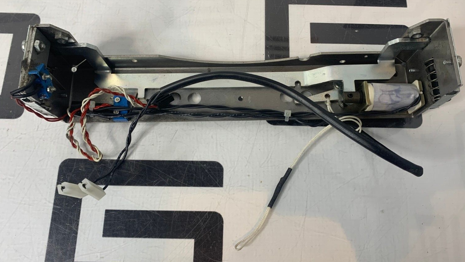 Used Eppendorf 5417R Lid Door Latch Locking Assembly Lock 5417 R  30 Day Warranty