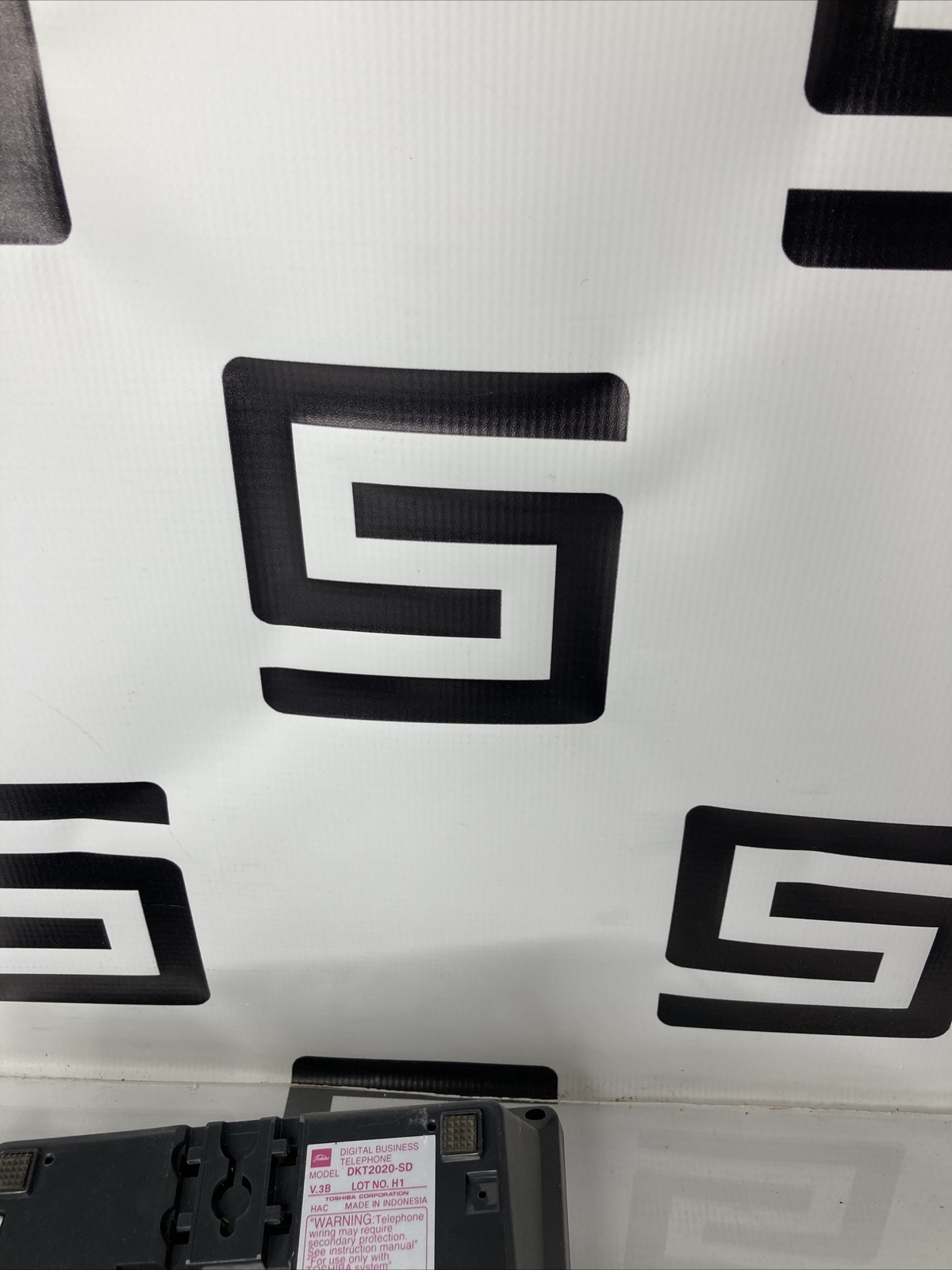 Used Toshiba DKT2020-SD Digital Business Telephone with DADM2020